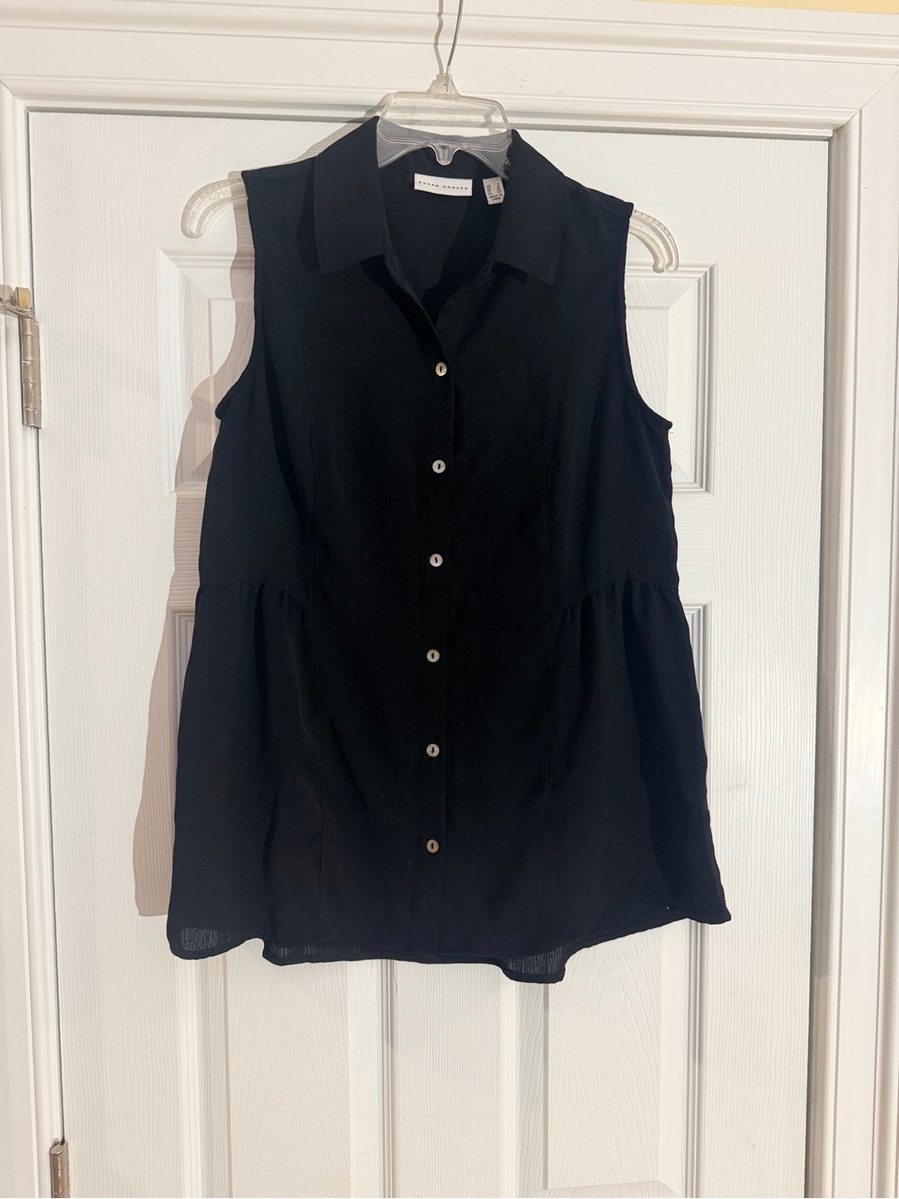 Ladies Size 6 "Susan Graver" Black Sleeveless Button-Front Peplum Blouse GUC